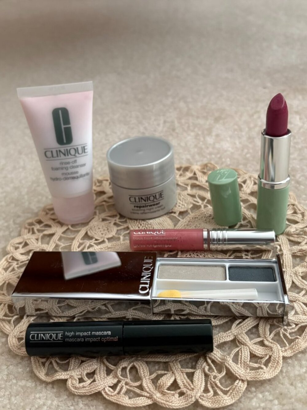 Clinique Travel‑Size Essentials Set – Mauve & Silver Glow Collection = NWOT